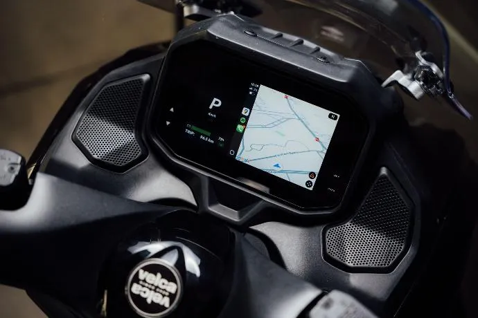 Pantalla de 7 pulgadas con Android Auto y Apple CarPlay de la Velca EON