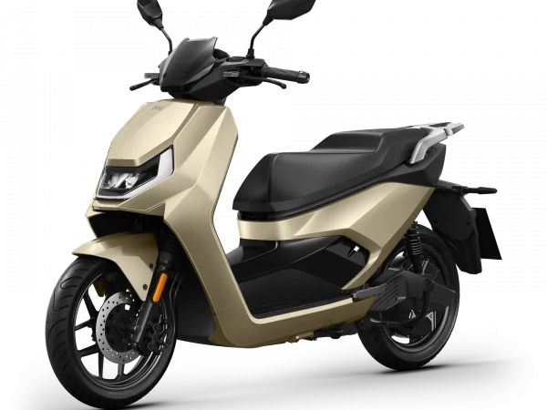 Scooter eléctrica NIU FQi500 color Sahara Lateral