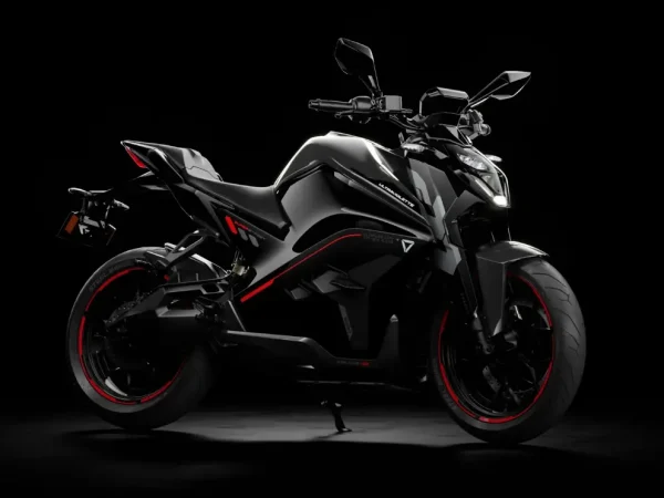 ultreviolette f77 super street negra